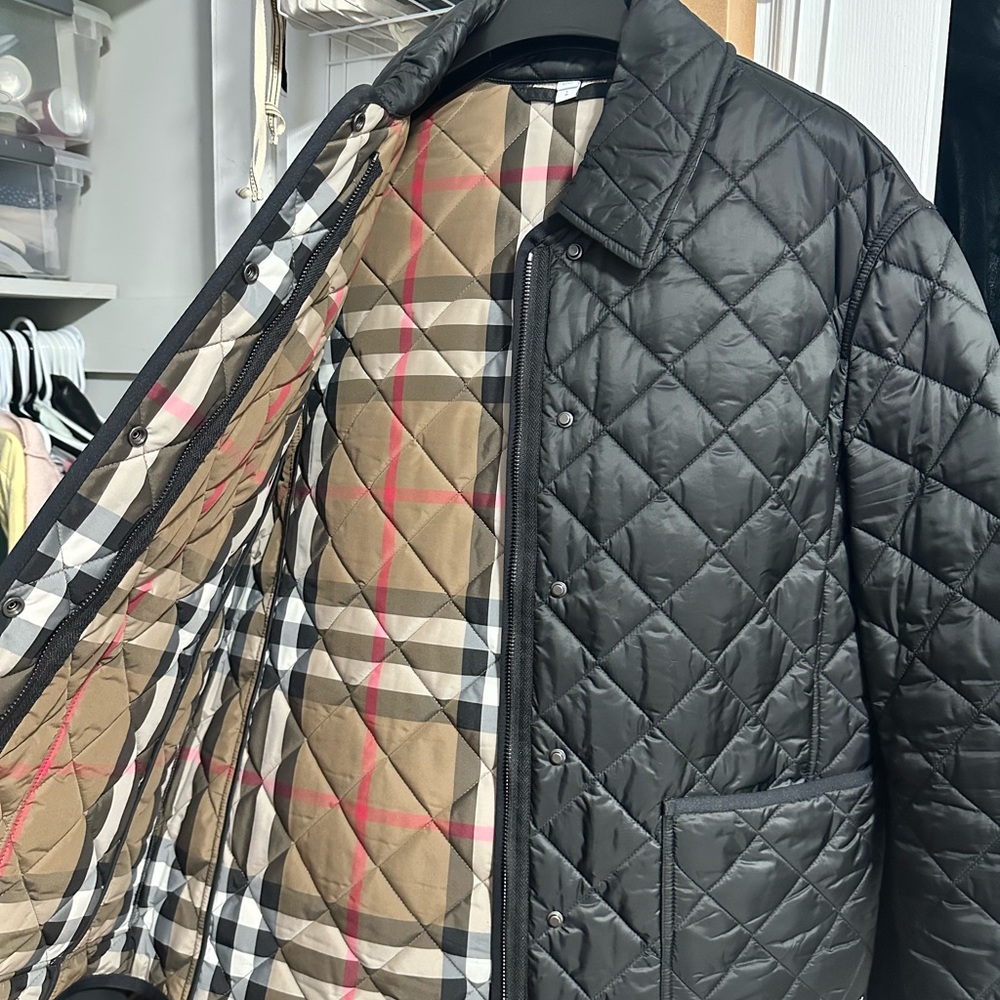 Burberry Black Quilted Puffer Jacket with Signature Check Lining